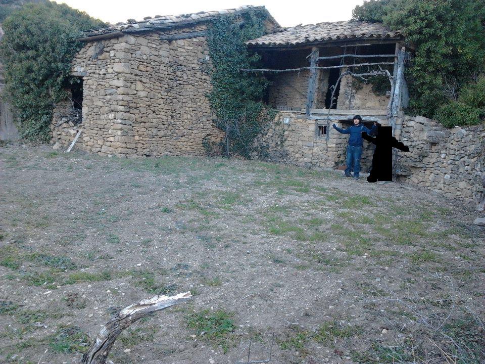 1Âº casa de las Eras (habÃ­an tres, esta es la Ãºnica que se veÃ­a bien entre la maleza)